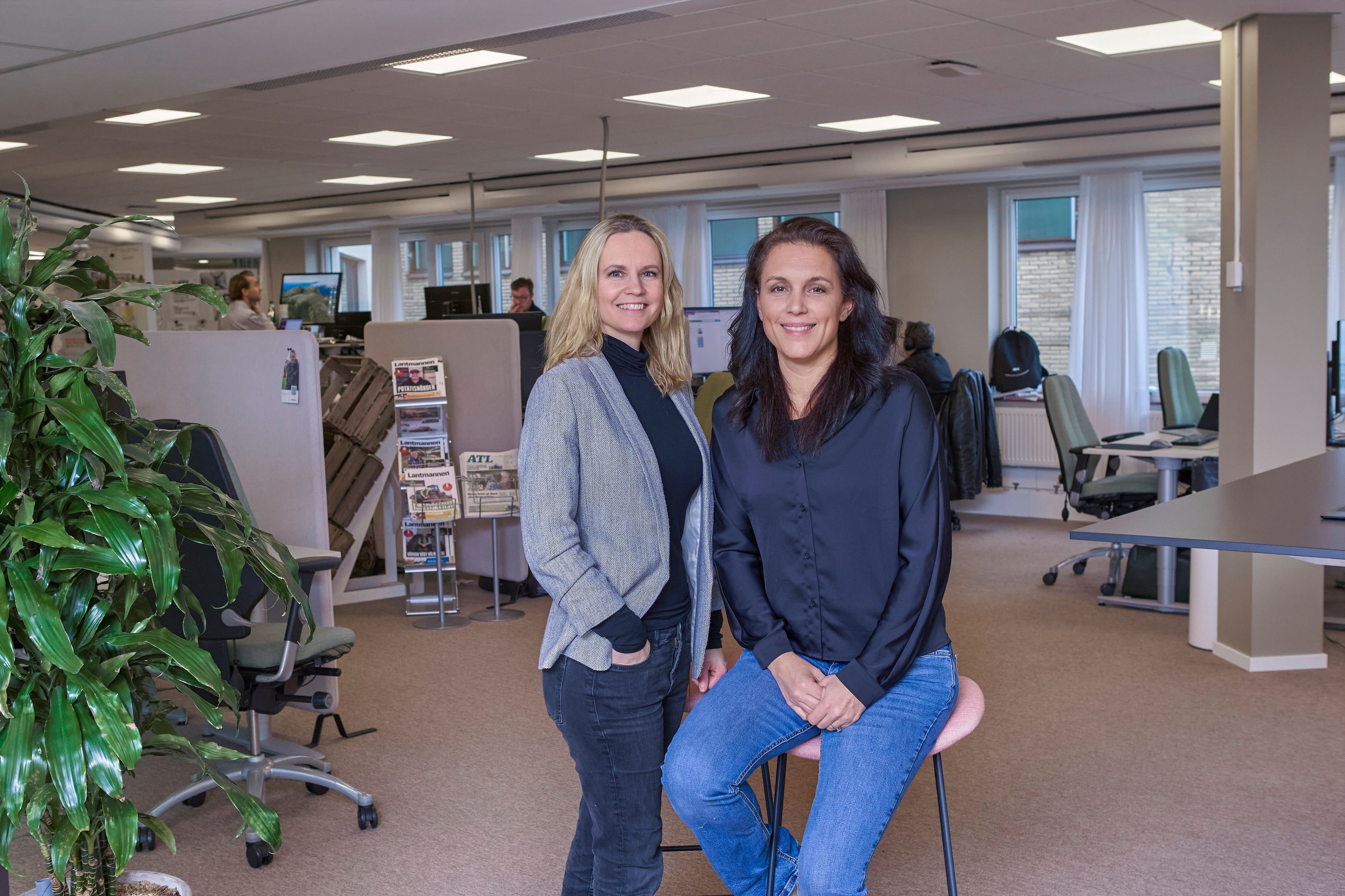 LRF Medias verksamhetcontroller Martina Hummel och VD Helena La Corte är nöjda med resultatet.