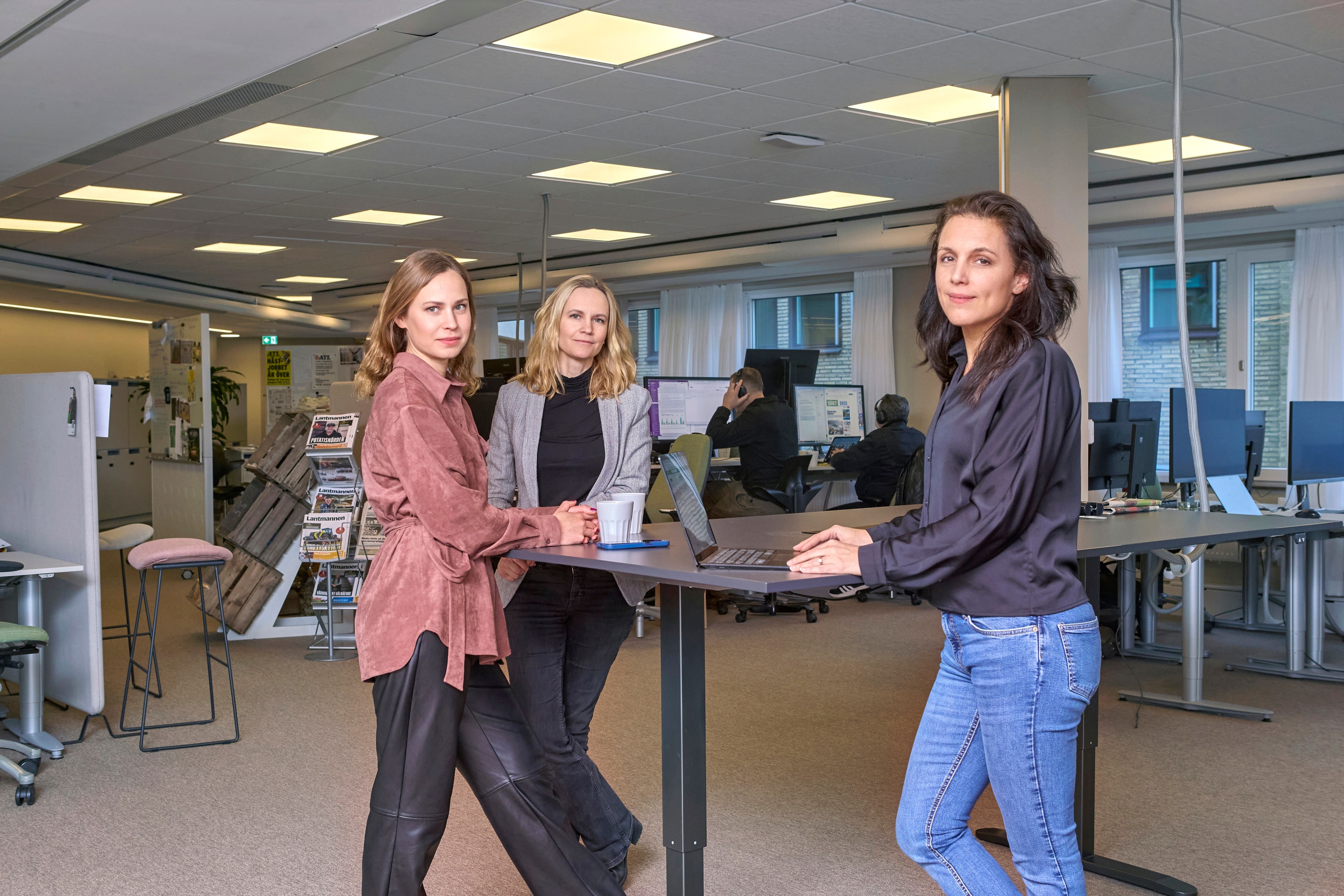 LRF Medias ledning. Malin Hagman, chef Organisation och Affärsutveckling. Martina Hummel, verksamhetscontroller. Helena La Corte, VD LRF Media.